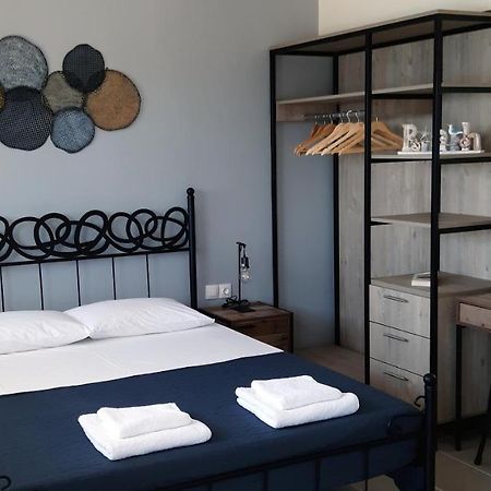 Budget Studio 1 - Sea View - Renovated February 2021 CCharaki Exterior foto