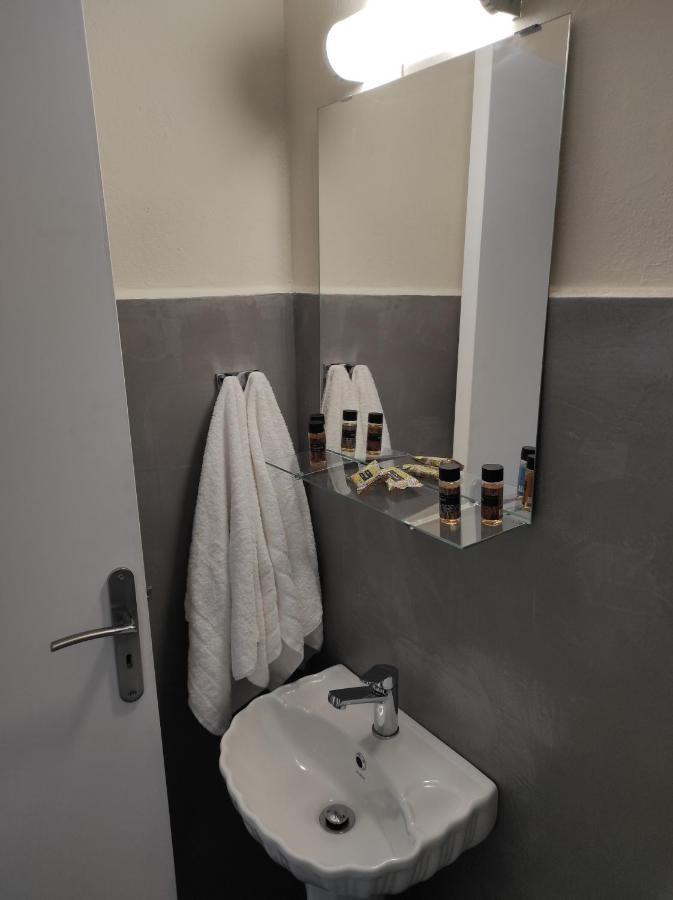 Budget Studio 1 - Sea View - Renovated February 2021 CCharaki Exterior foto