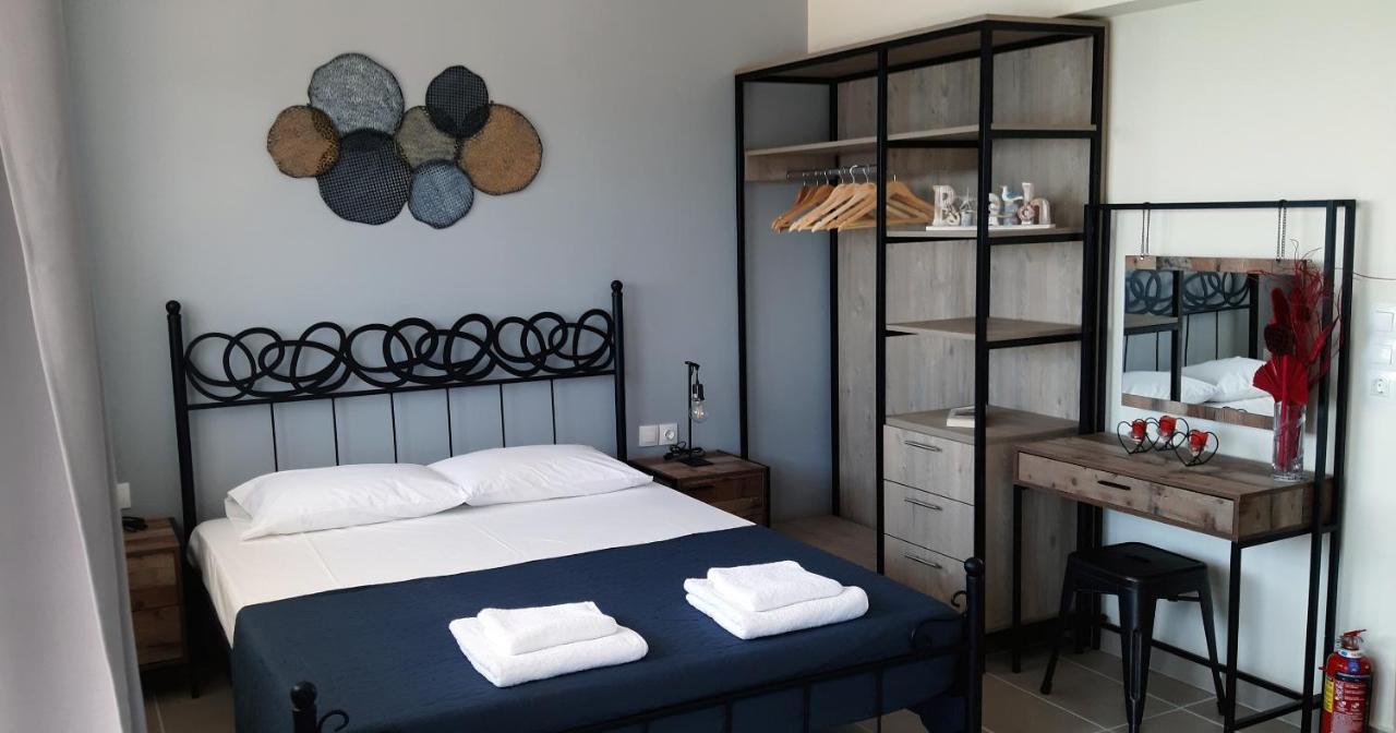 Budget Studio 1 - Sea View - Renovated February 2021 CCharaki Exterior foto