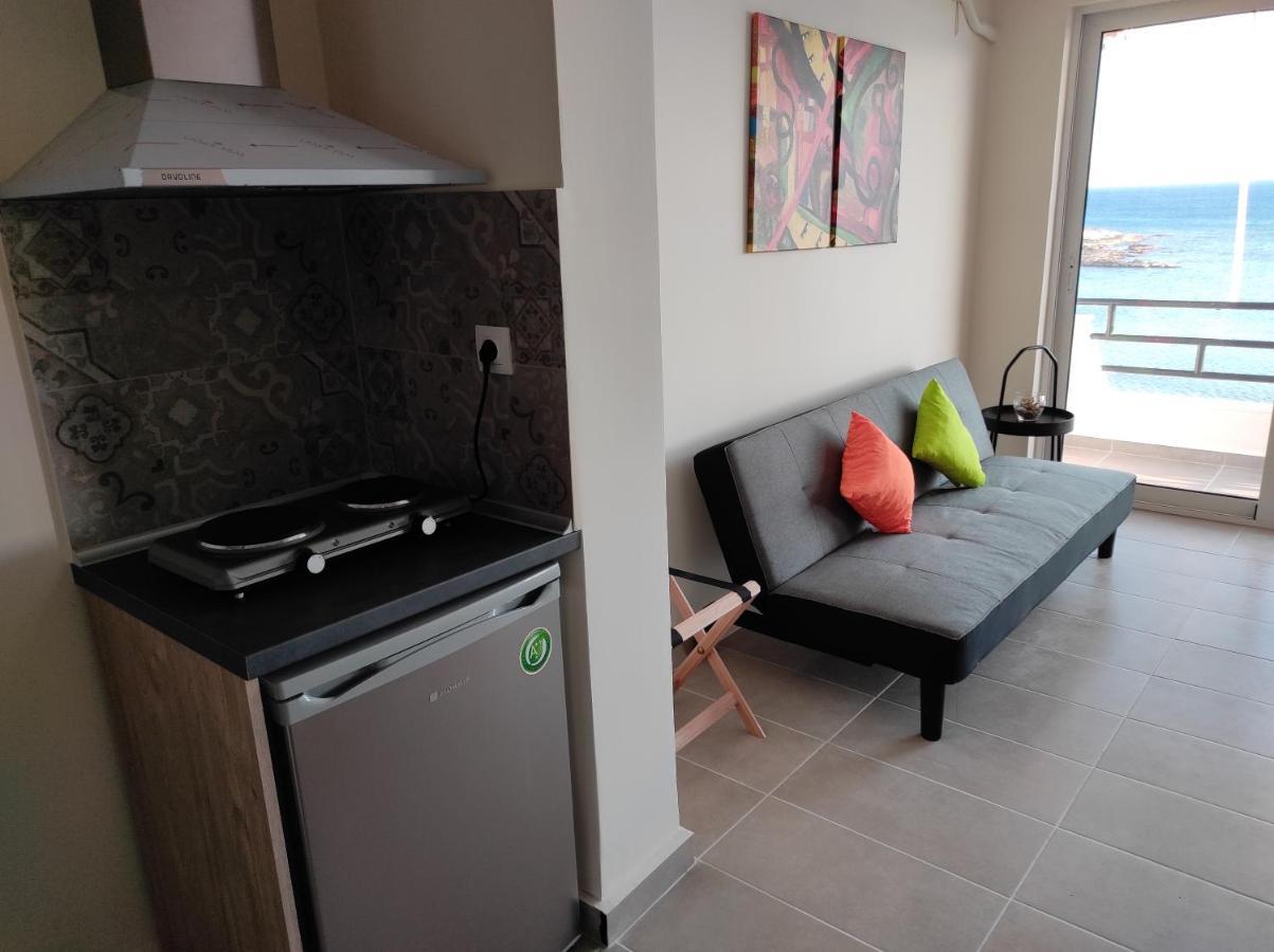 Budget Studio 1 - Sea View - Renovated February 2021 CCharaki Exterior foto