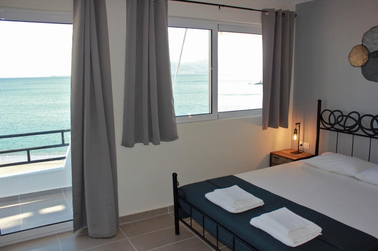 Budget Studio 1 - Sea View - Renovated February 2021 CCharaki Exterior foto